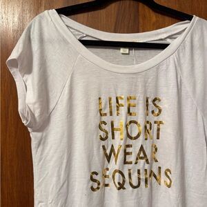 Francesca’s Collections Women’s Graphic T-Shirt - Size Medium NWT